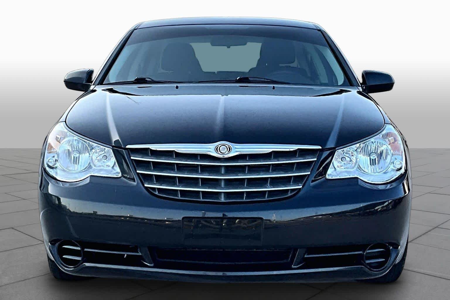 Used 2010 Brilliant Black Crystal Pearl Chrysler Touring image 3