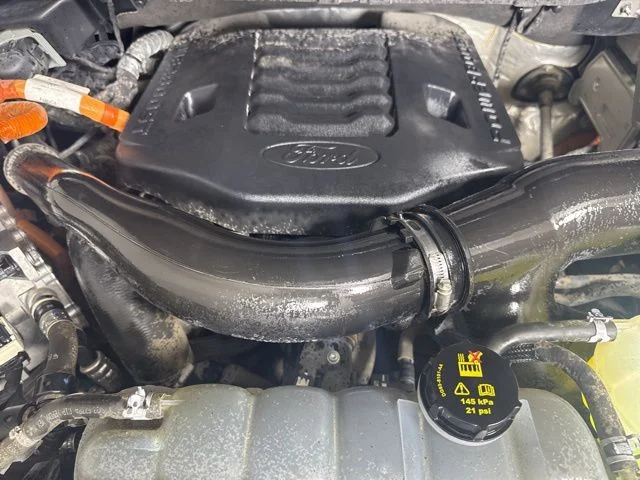 Used 2023 Blue Metallic Ford Lariat image 9