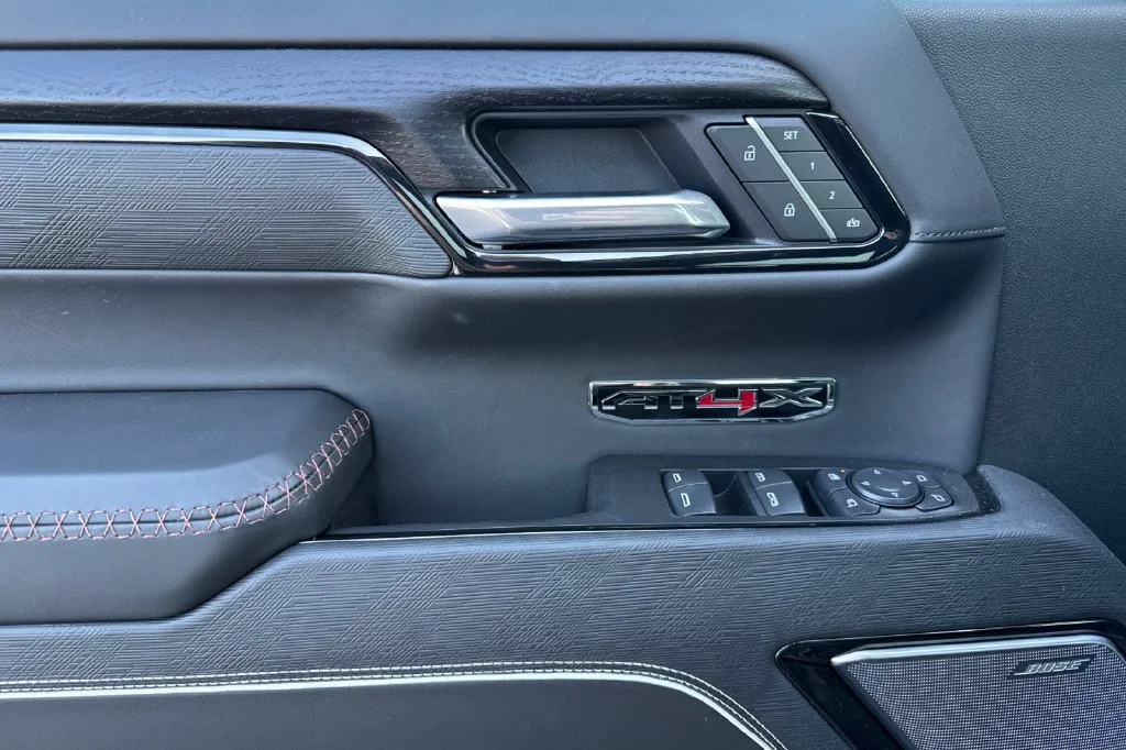 2026 GMC Sierra 1500 AT4X - Photo 11