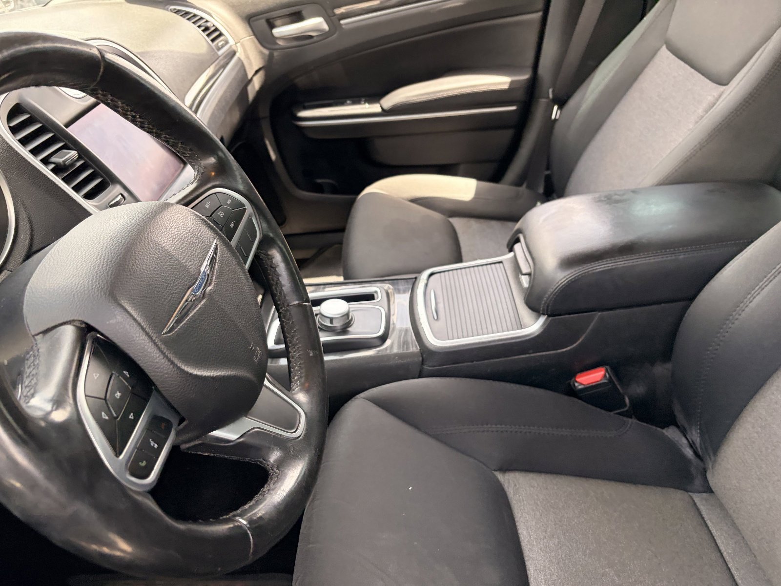 Used 2020 Granite Crystal Metallic Clearcoat Chrysler Touring image 27