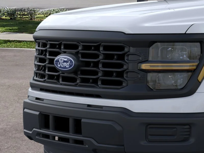 New 2026 Oxford White Ford XL image 38
