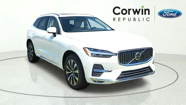 2023 Volvo XC60 B5 Plus Bright Theme FWD's photo