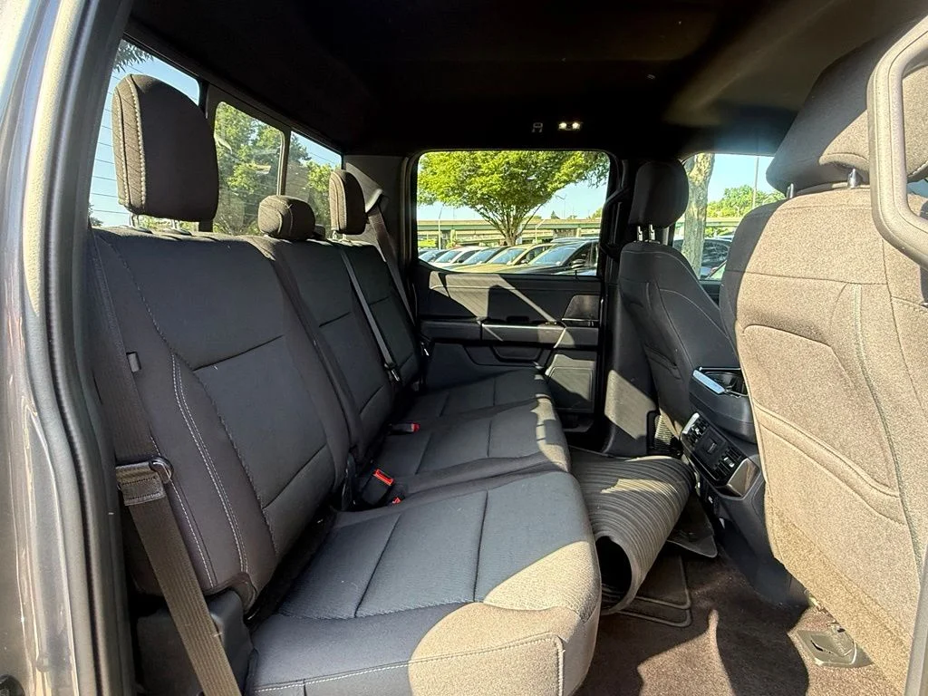 Used 2021 Gray Ford XLT image 27
