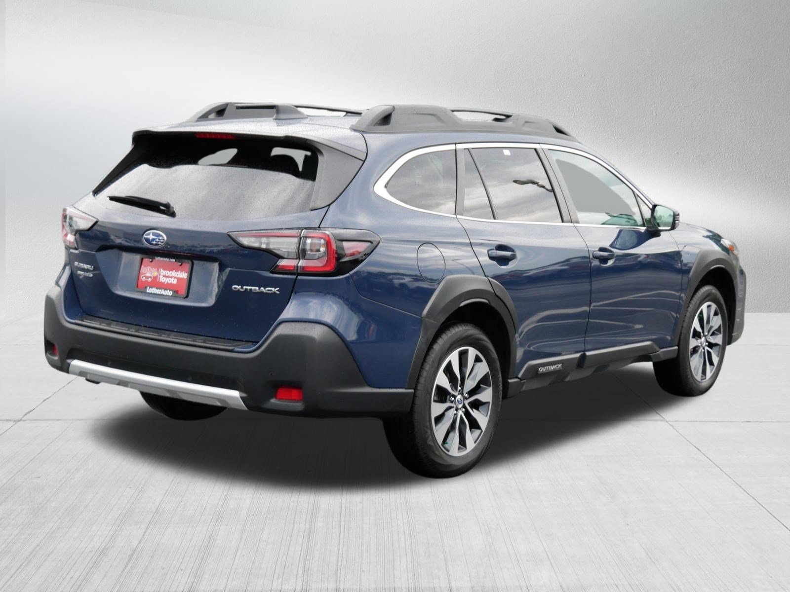 Used 2023 Cosmic Blue Pearl Subaru Limited image 7