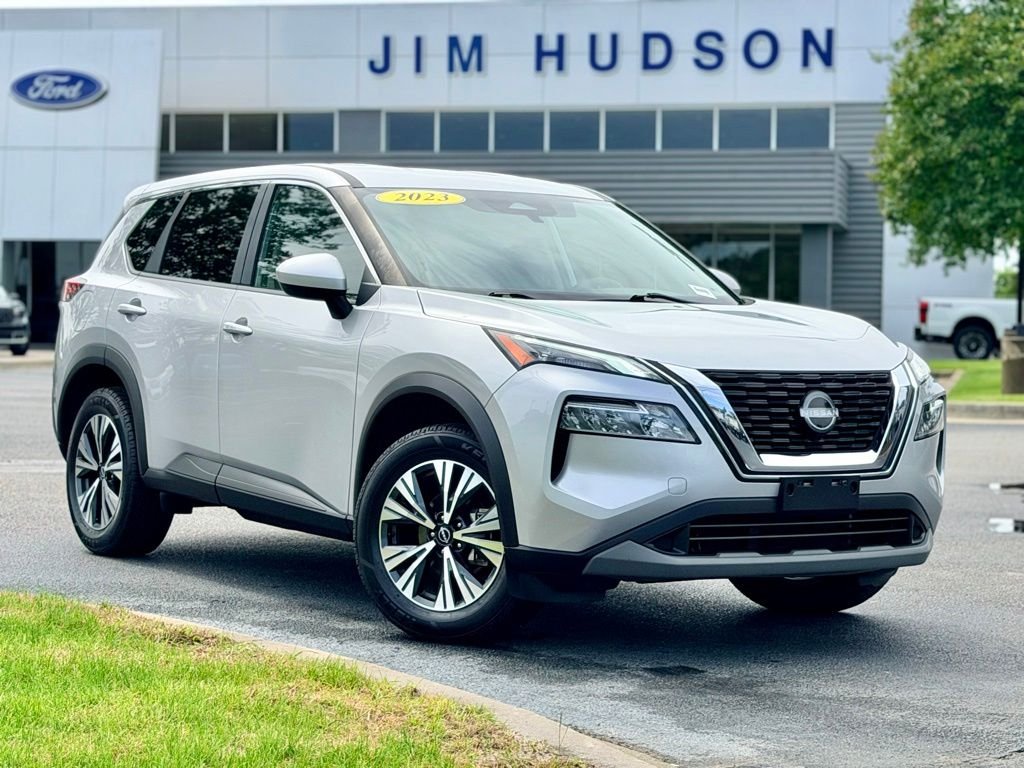 Used 2023 Silver Nissan SV image 2