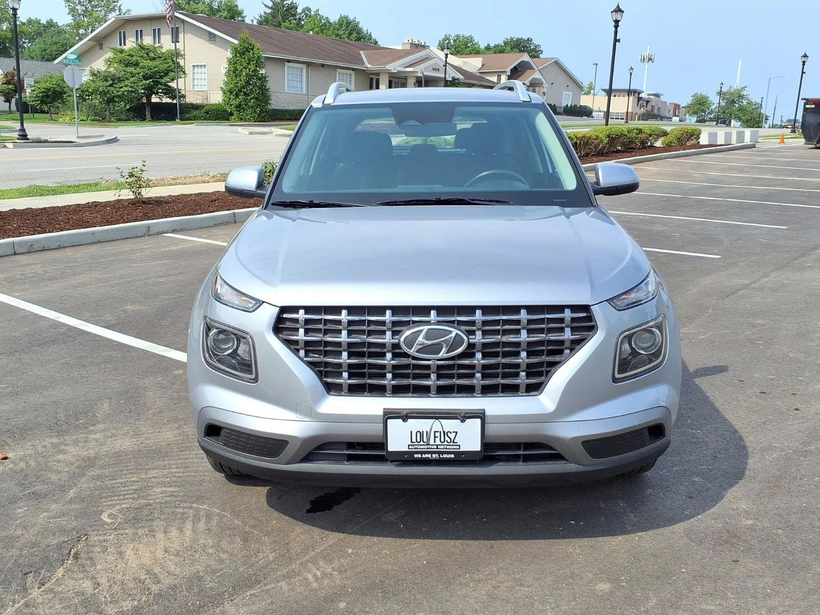 Used 2025 Shimmering Silver Hyundai SEL image 29