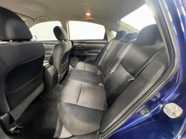 Used 2016 Deep Blue Pearl Nissan 2.5 SR image 13