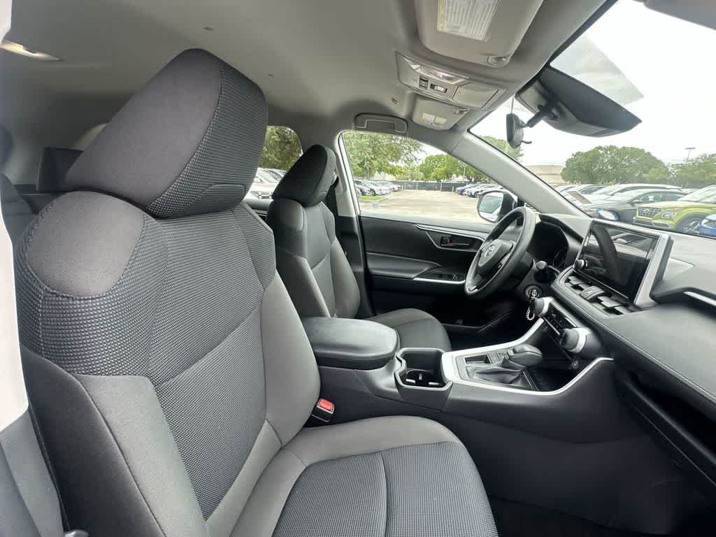 Used 2025 Ice Cap Toyota LE image 13