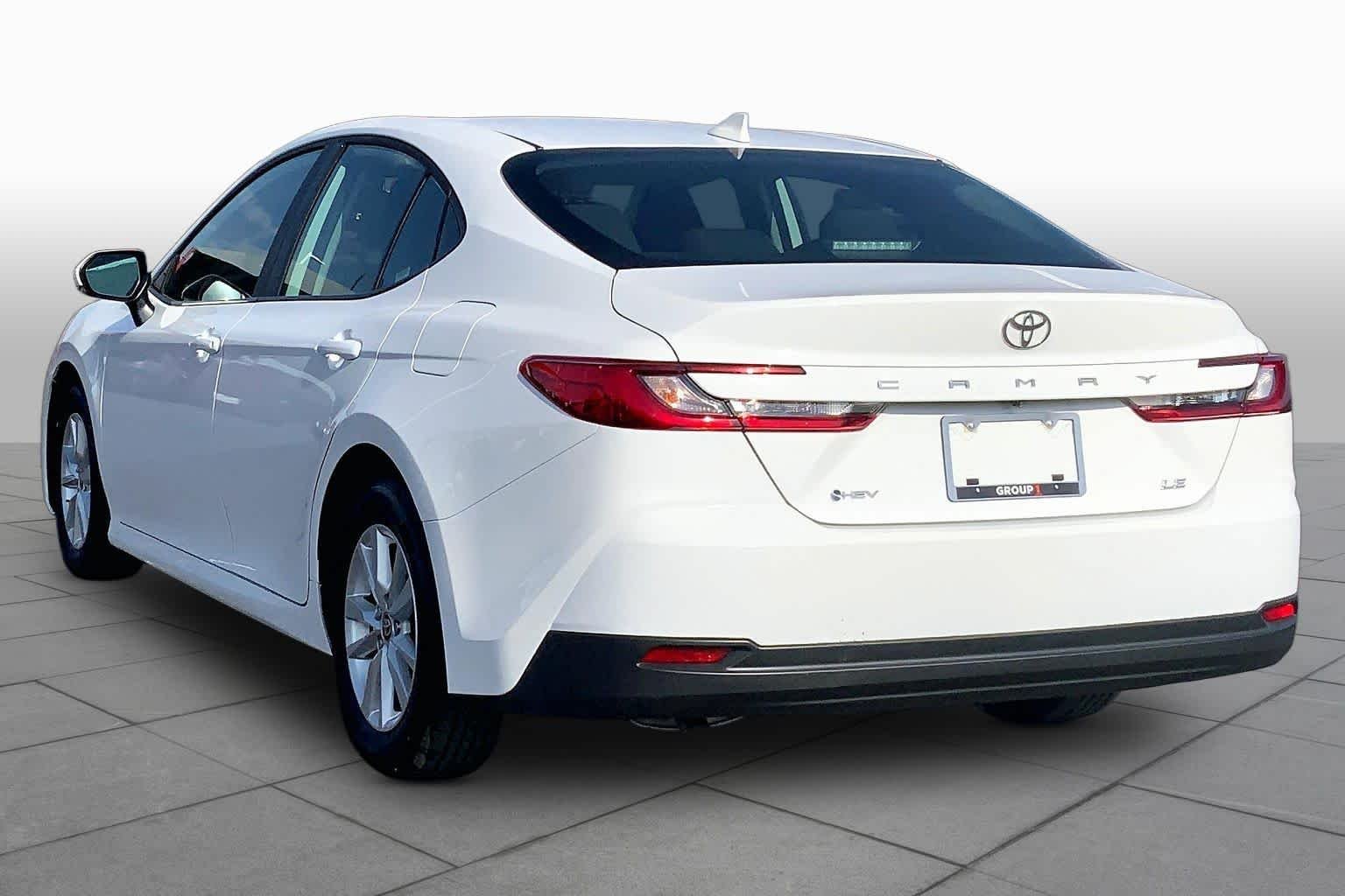 Used 2025 Ice Cap Toyota LE image 12