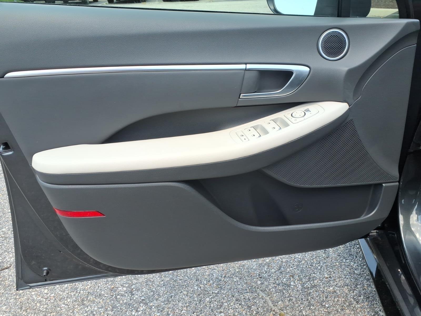 Used 2023 Portofino Gray Hyundai SEL image 22