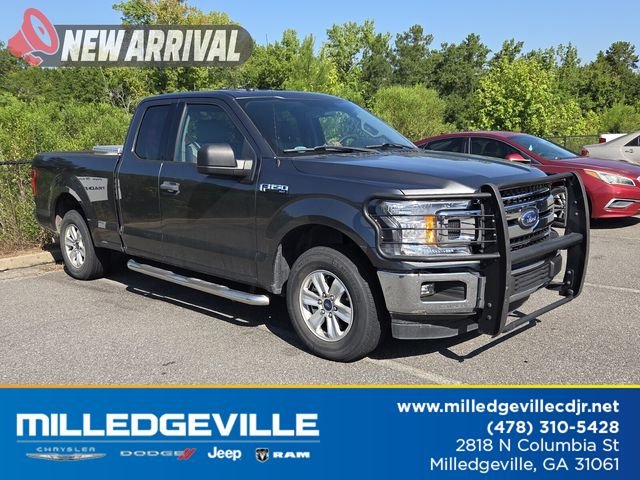 Used 2018 Gray Ford XLT image 1