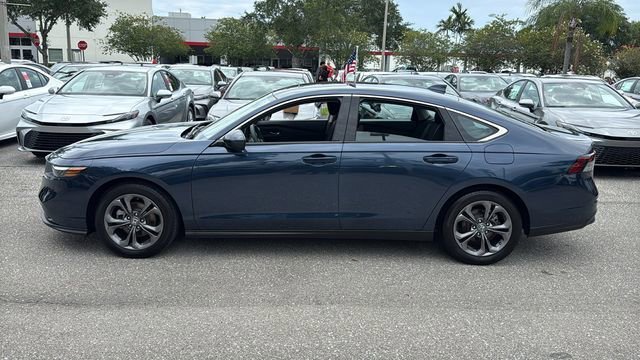Used 2024 Canyon River Blue Metallic Honda EX image 4