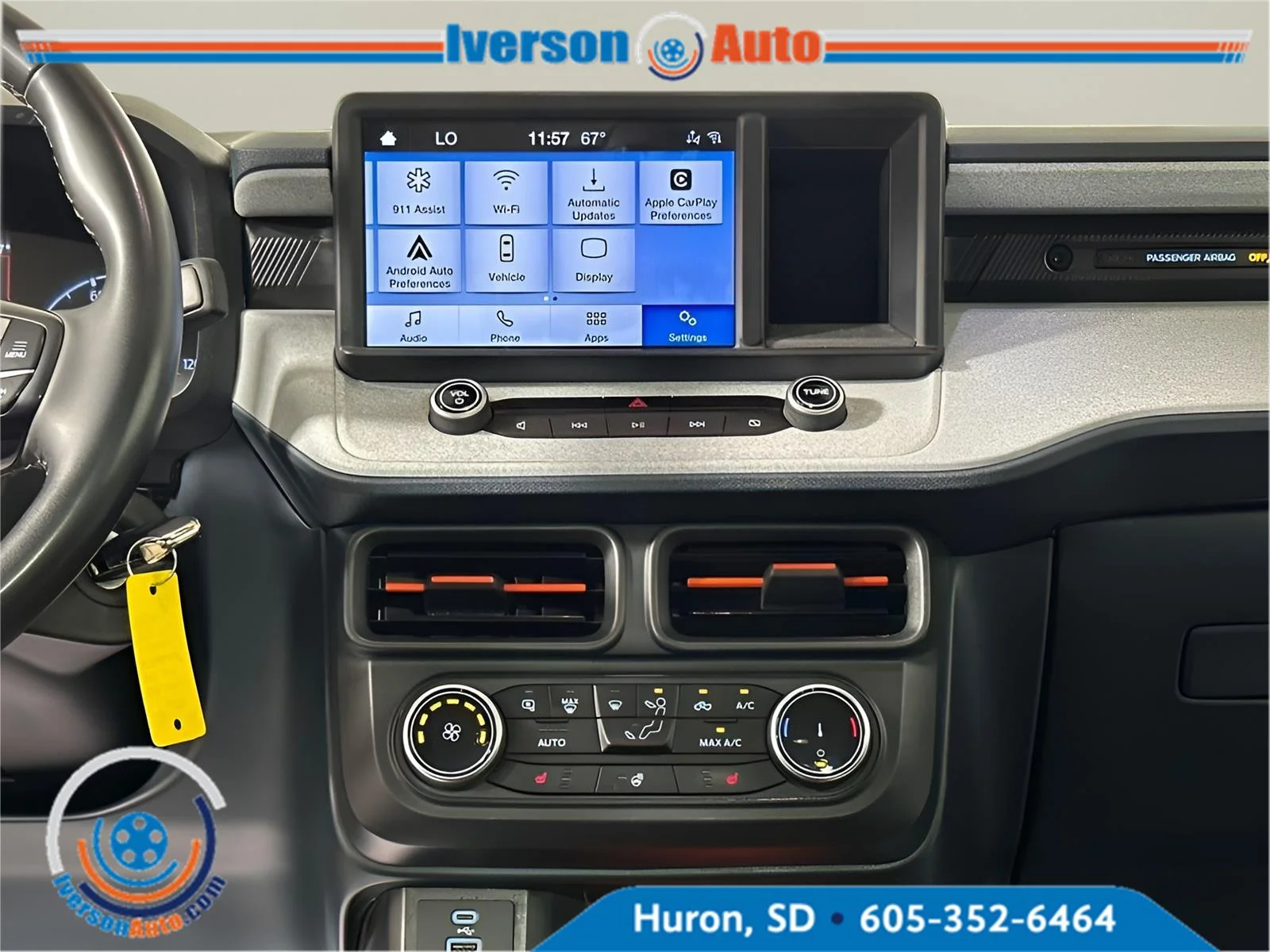 Used 2023 Oxford White Ford XLT image 27