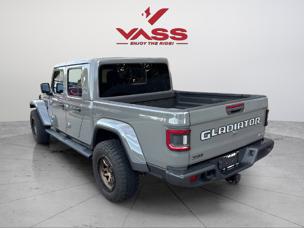 Certified Used 2021 Gray Jeep Overland image 3