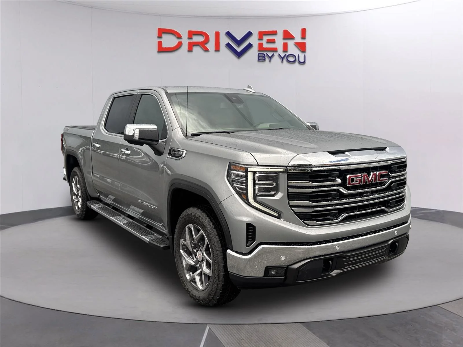 2026 GMC Sierra 1500 SLT - Photo 2