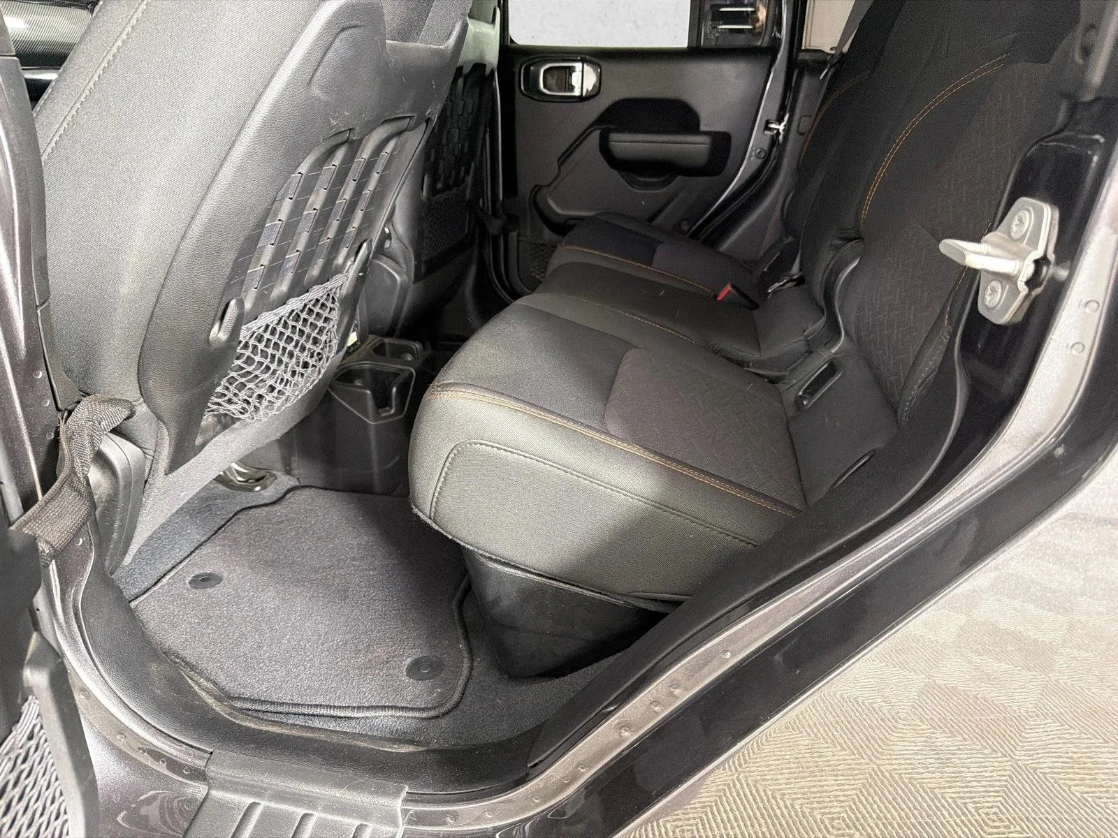 Used 2023 Gray Jeep Mojave image 21