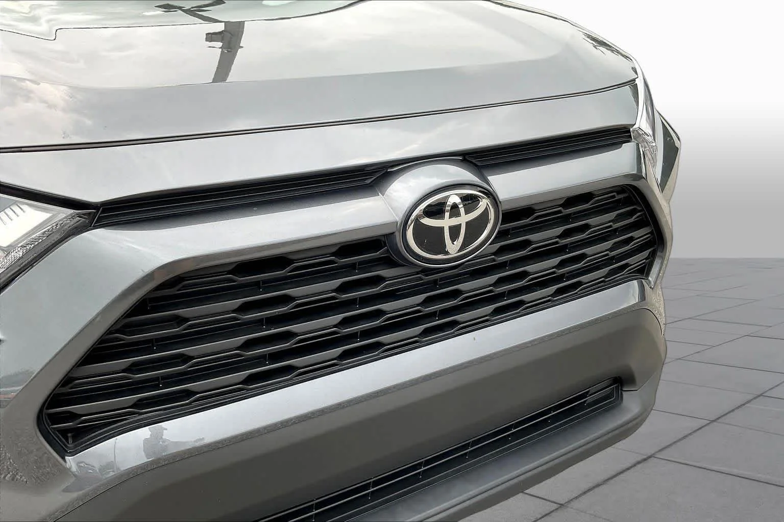 Used 2023 Magnetic Gray Metallic Toyota XLE image 30