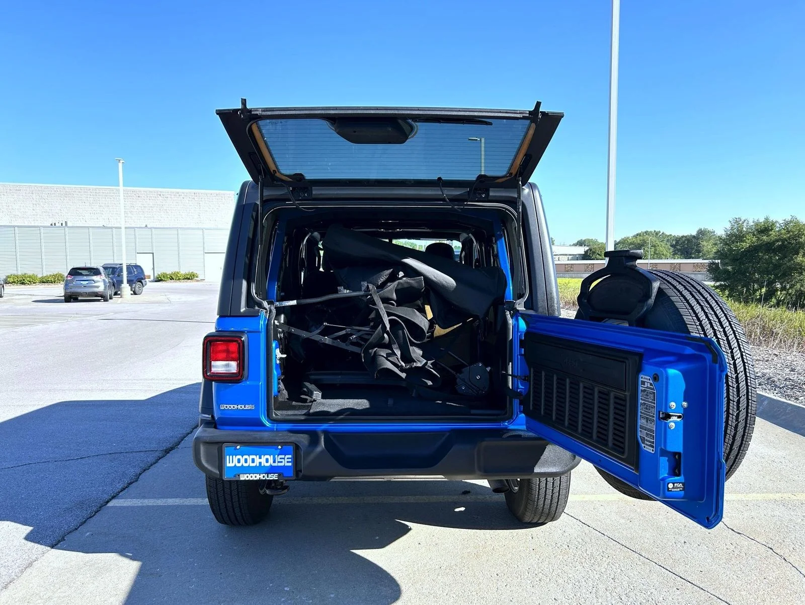 Used 2022 Blue Jeep Unlimited Sport S image 21