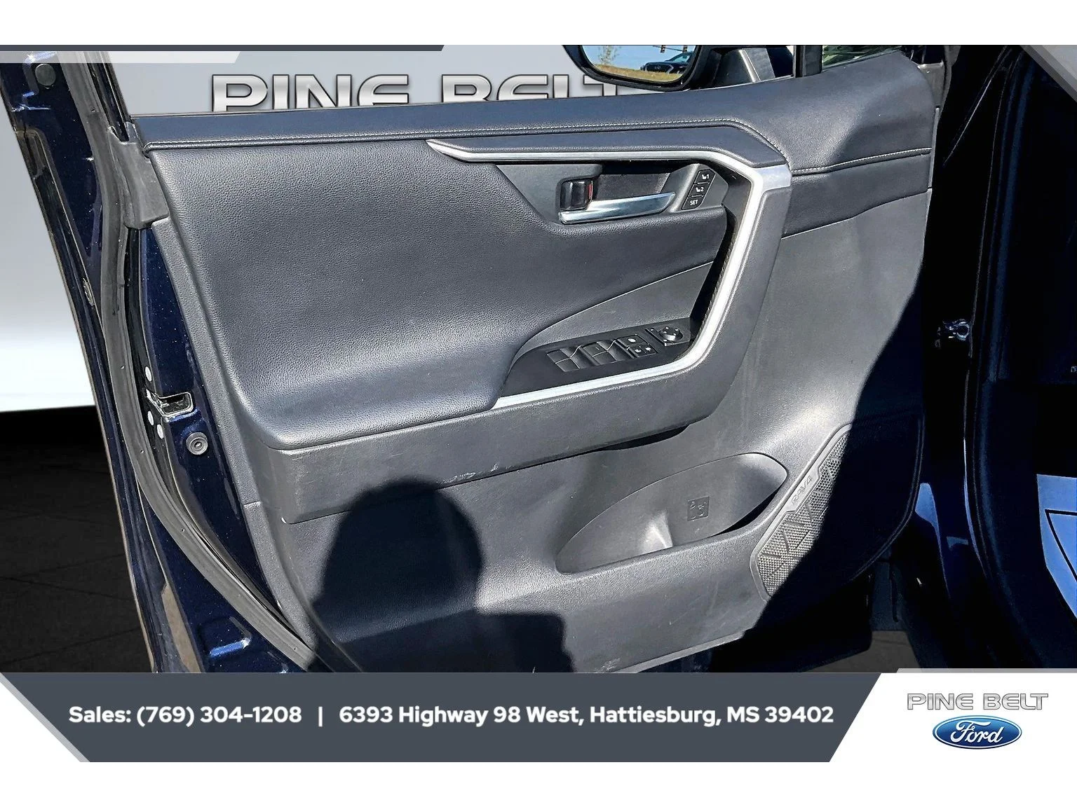 Used 2020 Blue Print Toyota Hybrid Limited image 17
