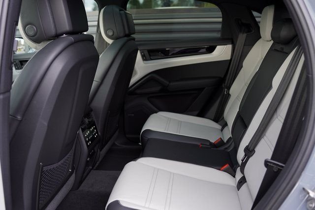 2026 Porsche Cayenne Coupe Base - Photo 26