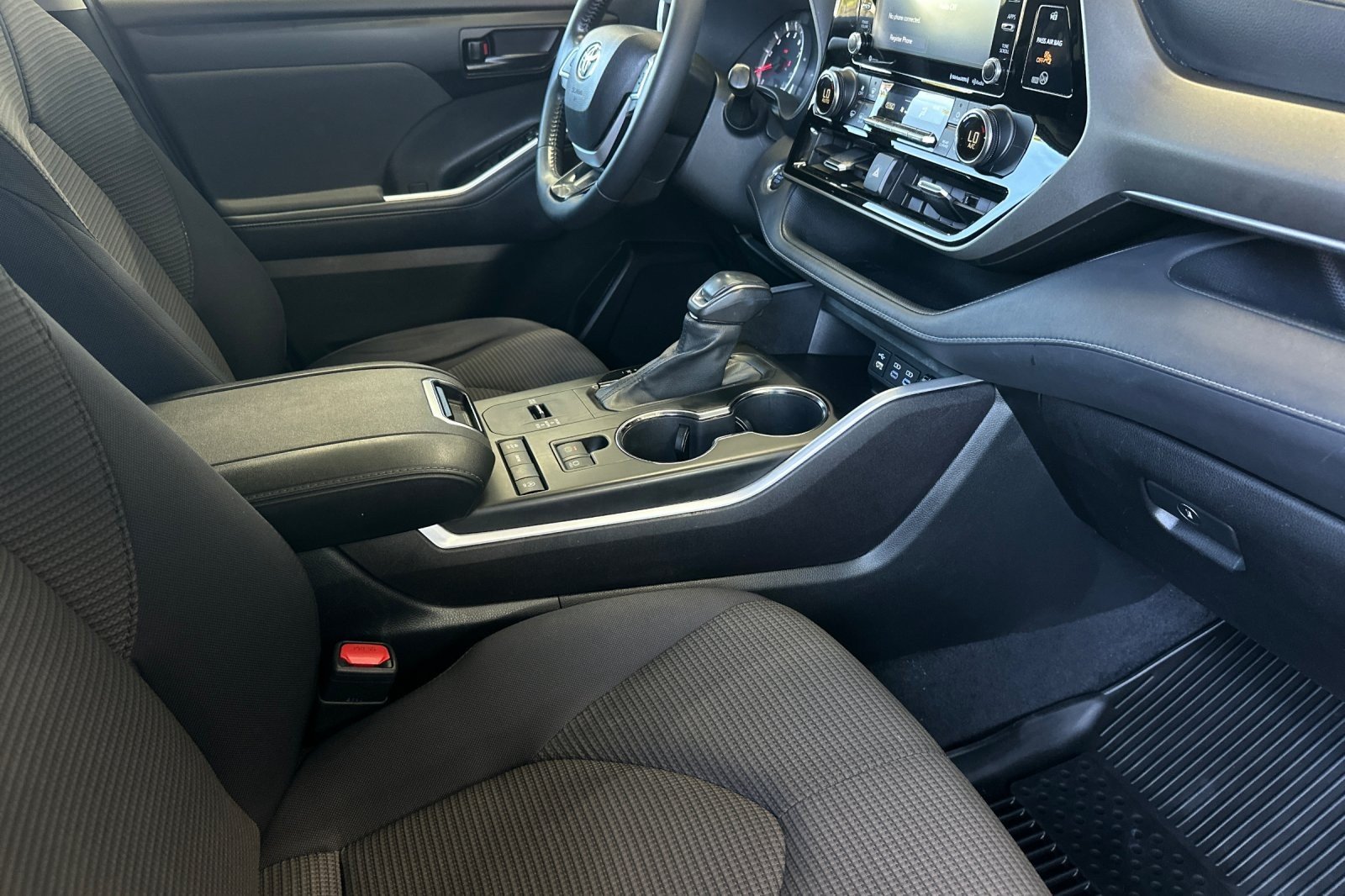 Used 2022 Blueprint Toyota LE image 16