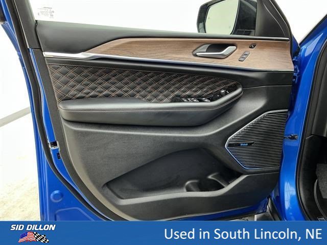 Used 2023 Hydro Blue Pearlcoat Jeep Summit image 16