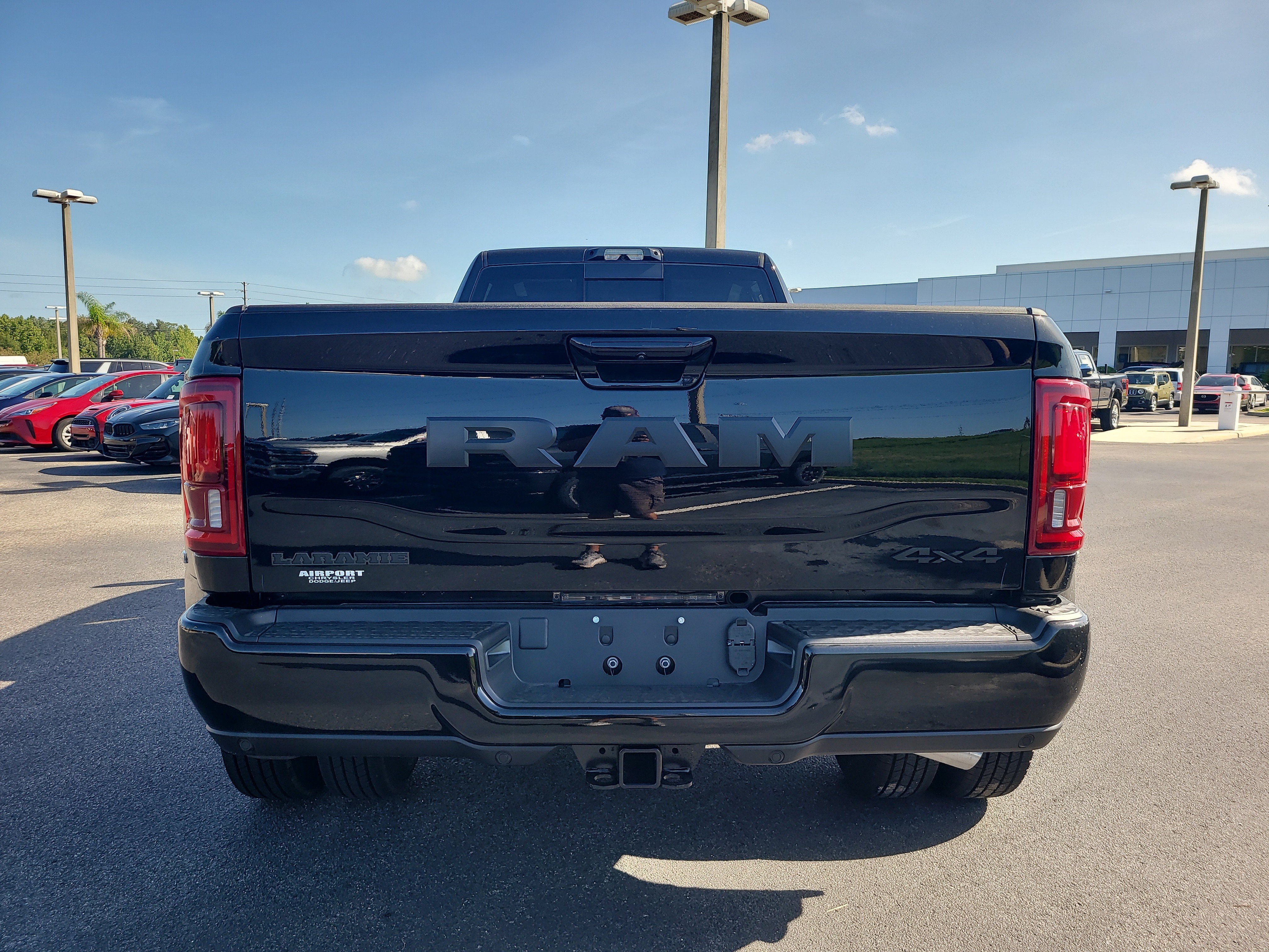 New 2026 Diamond Black Crystal Pearl-Coat Exterior Paint RAM Laramie image 7