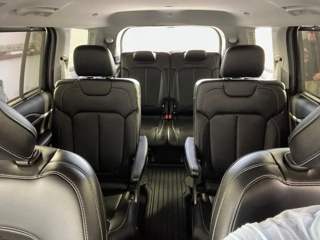 Used 2023 Silver Jeep Limited image 32