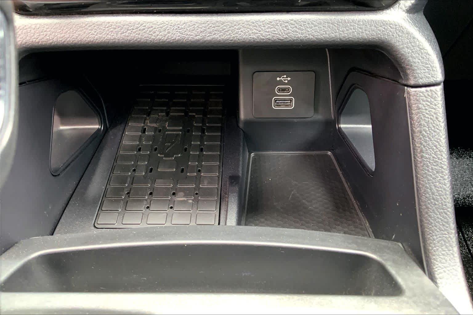 Used 2025 Desert Sand Ford XLT image 36