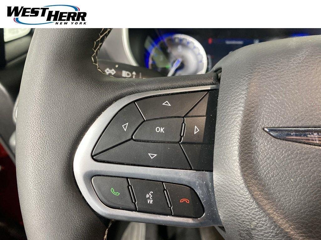 Used 2026 Red Hot Pearlcoat Chrysler Select AWD image 8
