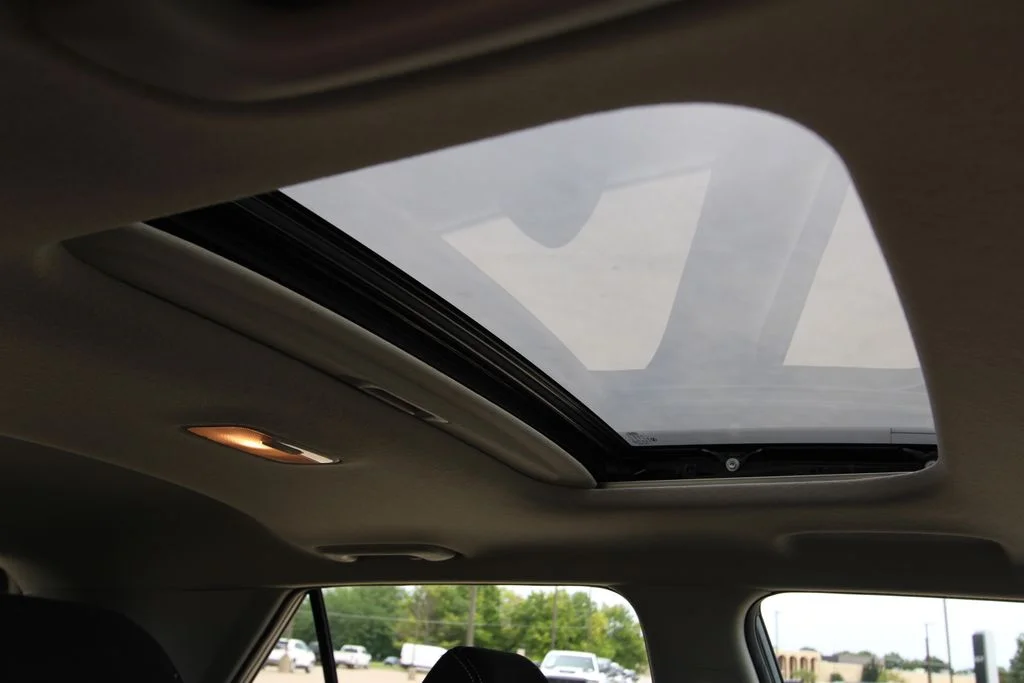 Used 2025 Gray Hyundai SEL image 11