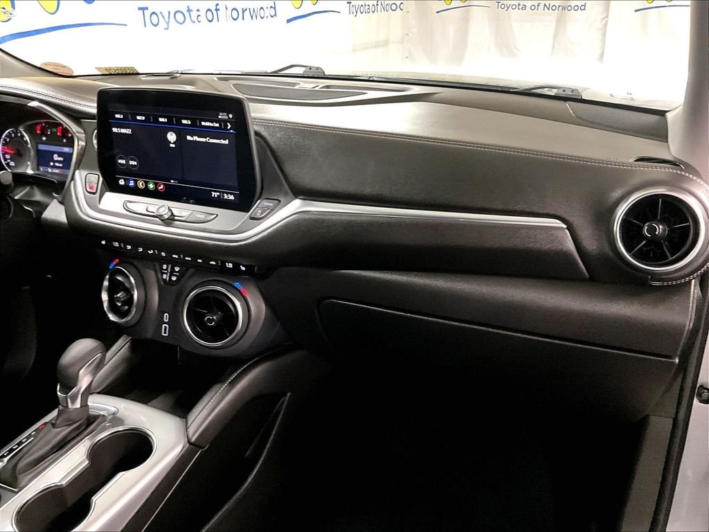Used 2025 Gray Chevrolet LT image 13