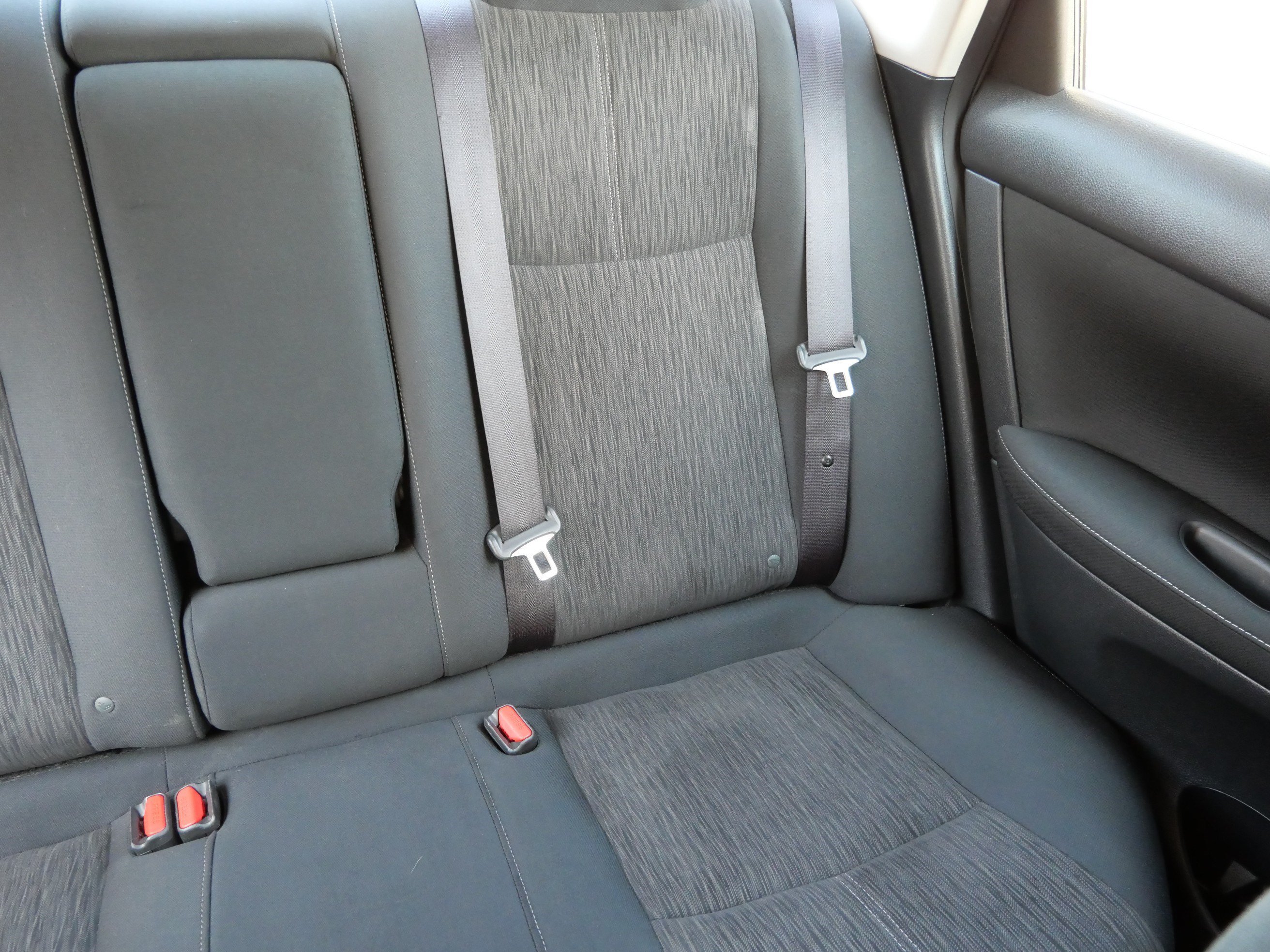 Used 2015 Amethyst Gray Nissan SV image 14