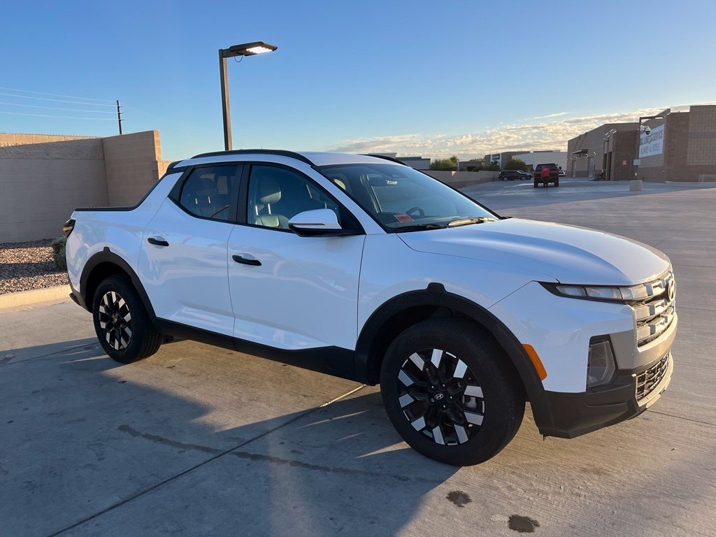 Certified Used 2025 White Hyundai SEL image 5