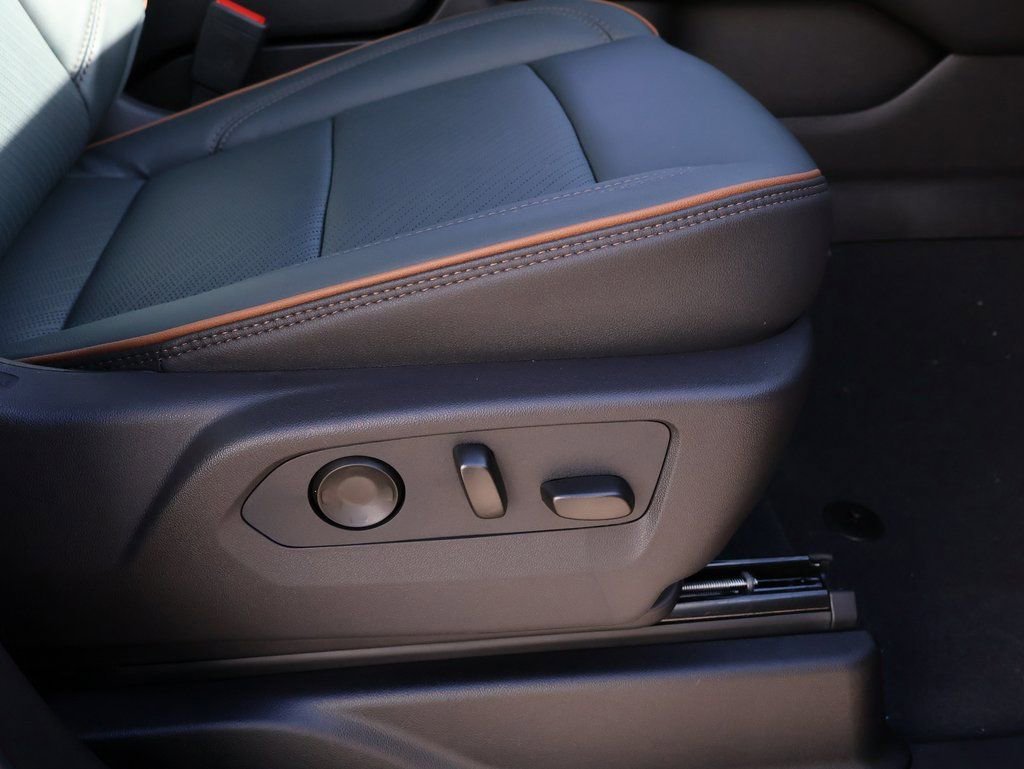 New 2026 Onyx Black GMC AT4 image 9