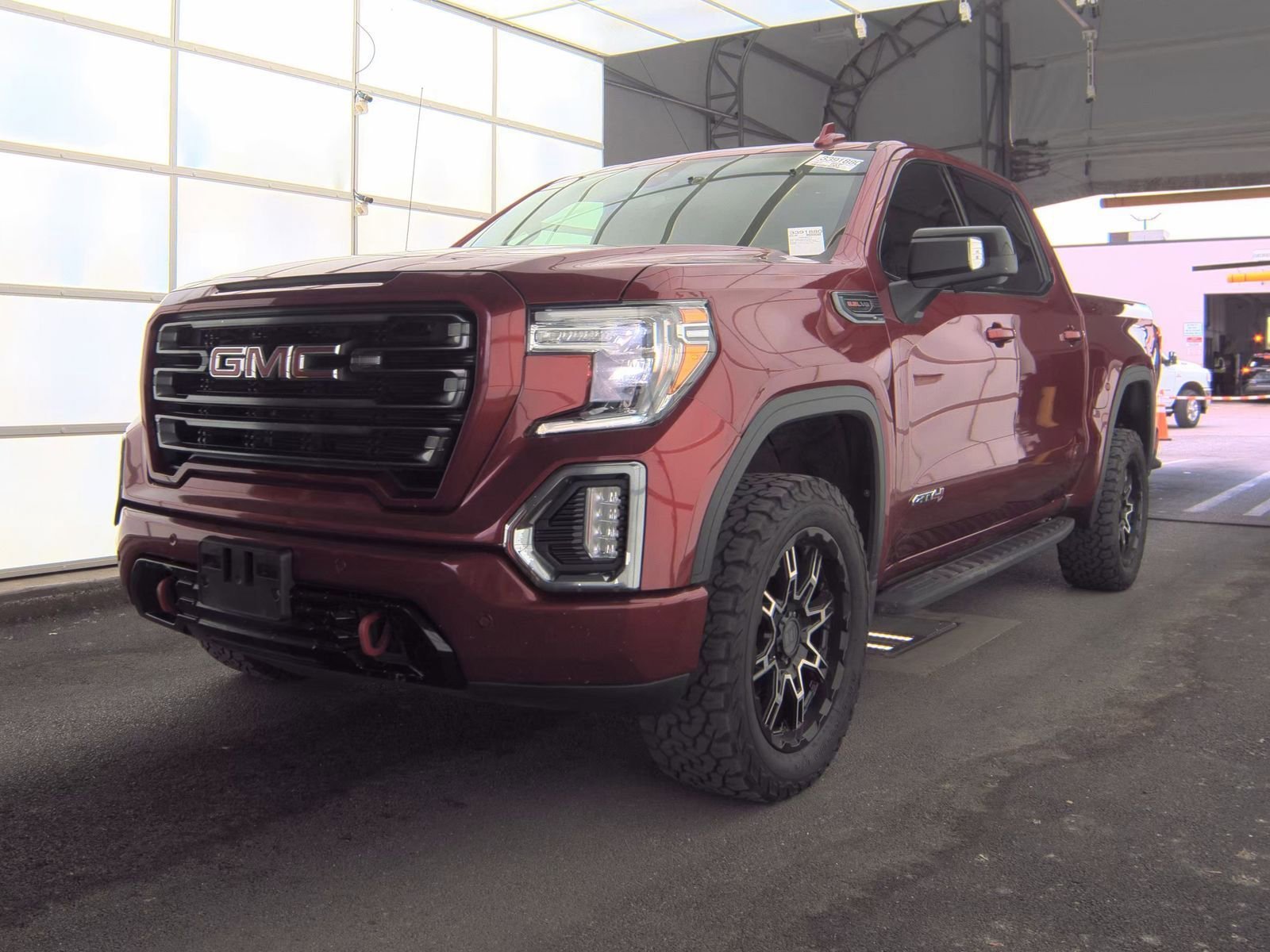 2022 GMC Sierra 4WD Crew Cab Short Box AT4's photo