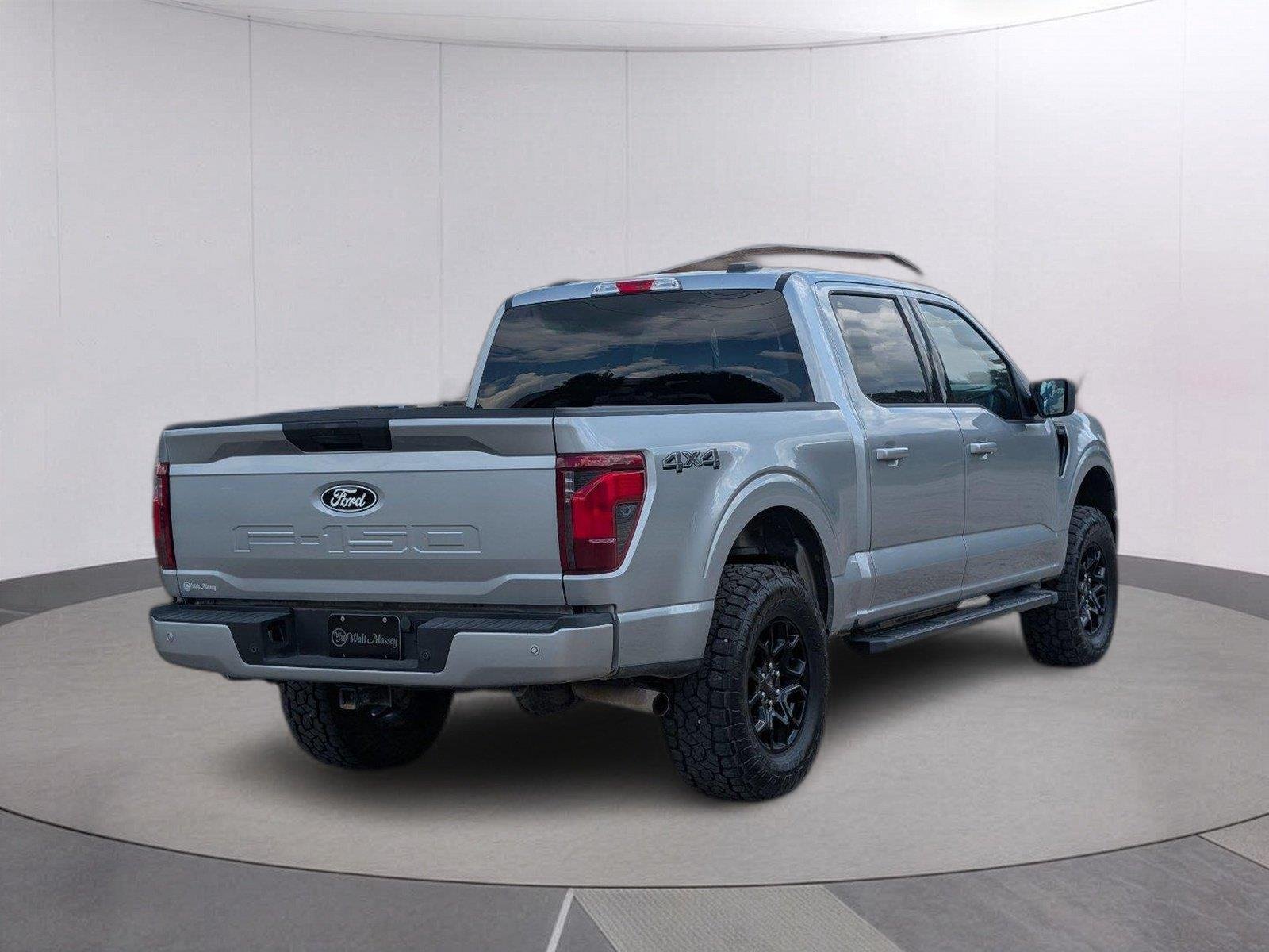 Used 2026 Iconic Silver Ford XLT image 7
