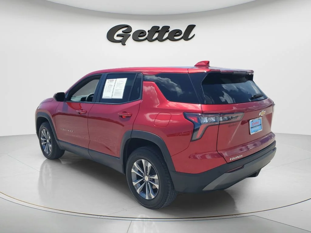Used 2025 Radiant Red Tintcoat Chevrolet LT image 7