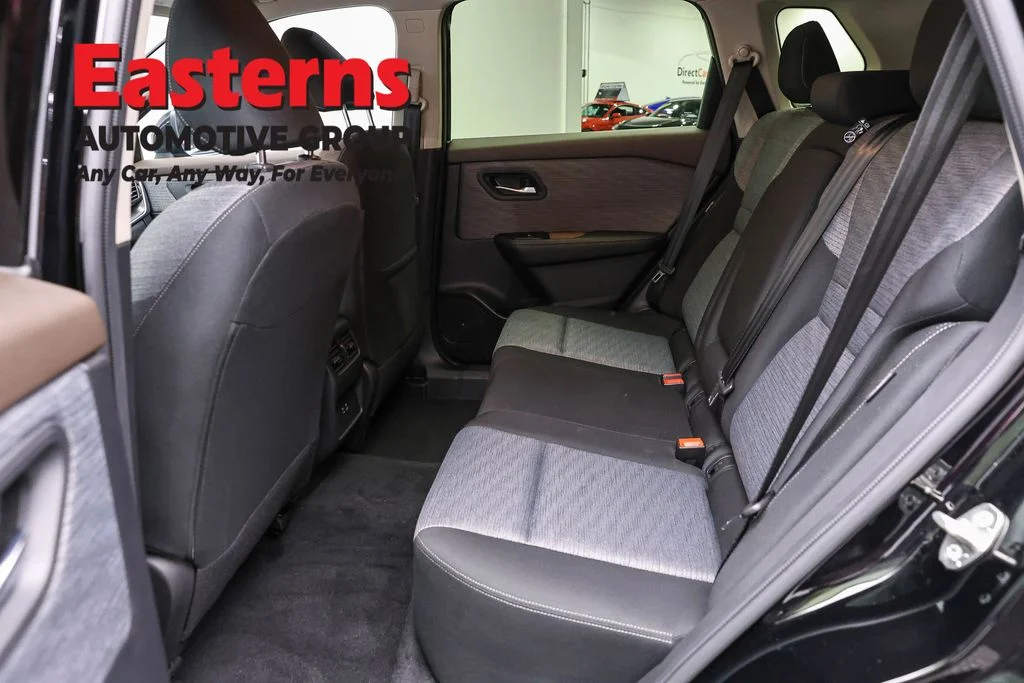 Used 2023 Black Nissan SV image 21