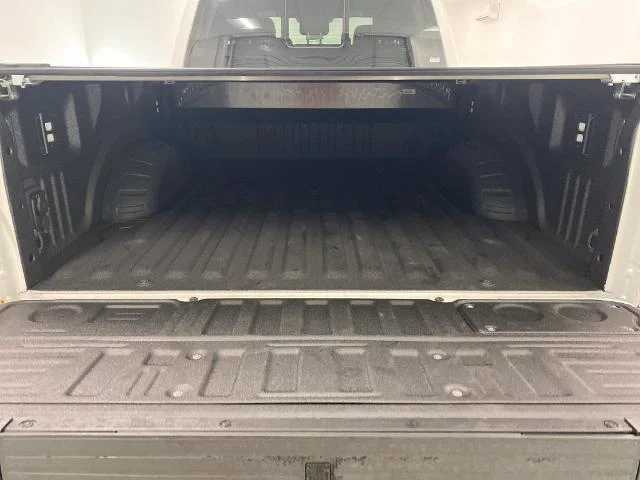 New 2026 Star White Metallic Tri-Coat Ford F-250® Platinum® image 30