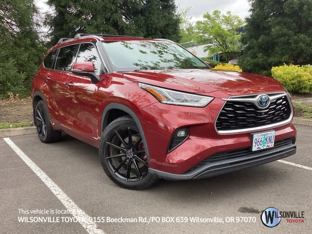 2021 Toyota Highlander Platinum Hybrid 4x4's photo