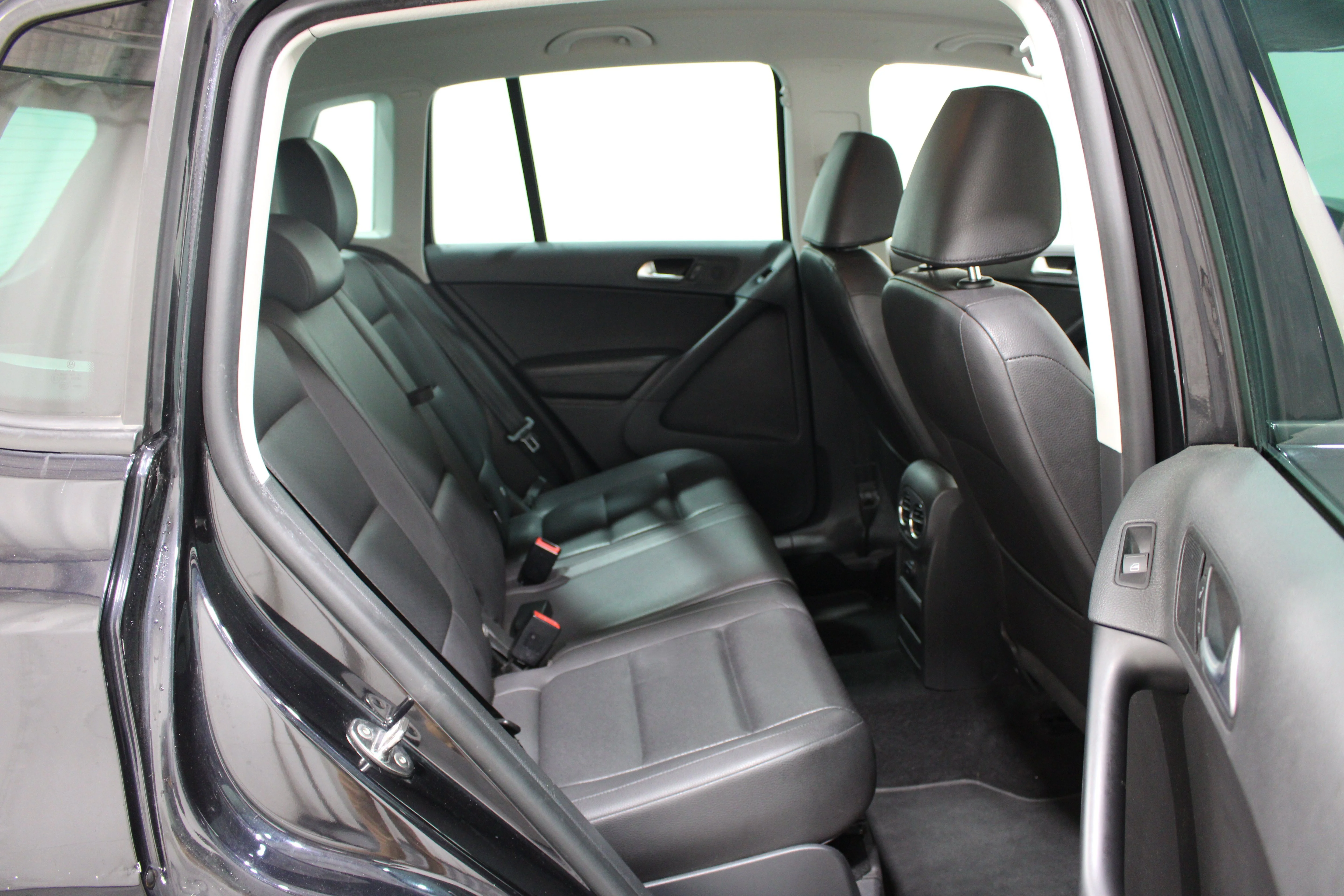 2014 Volkswagen Tiguan SE - Photo 19