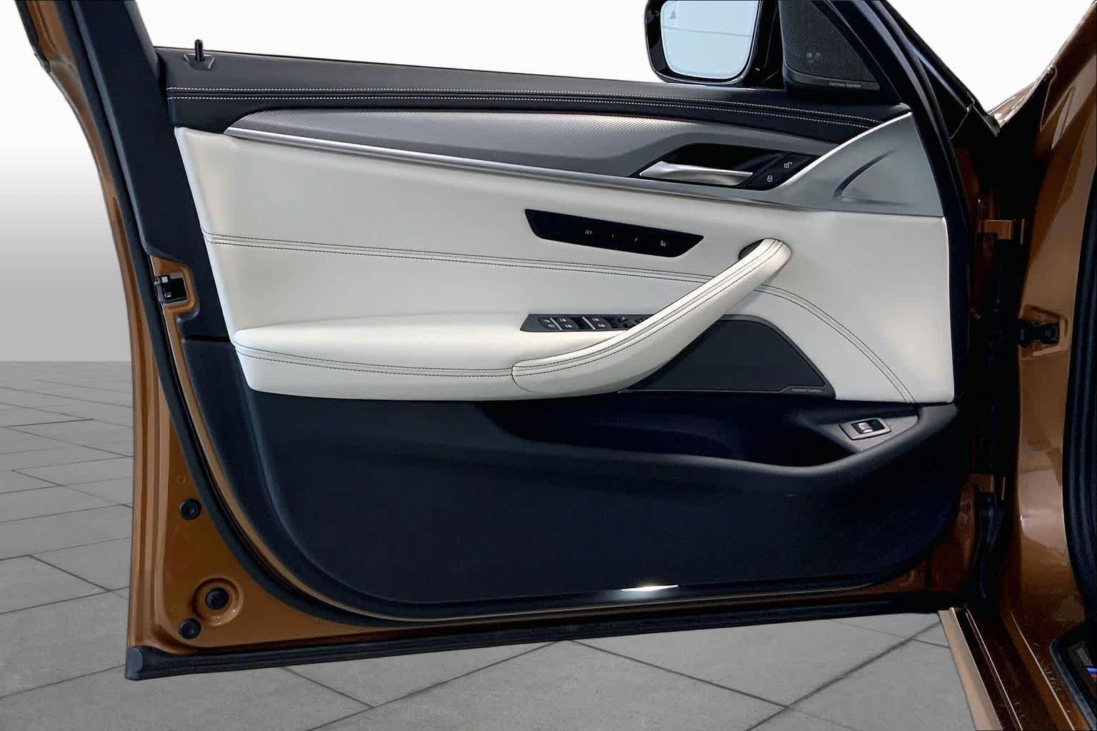 Used 2023 Zanzibar Metallic BMW  image 21