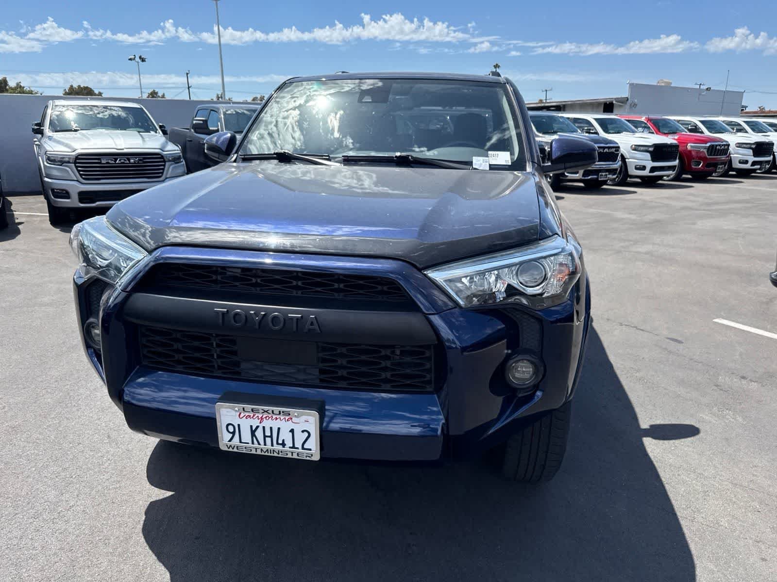 Used 2020 Nautical Blue Metallic Toyota SR5 image 3