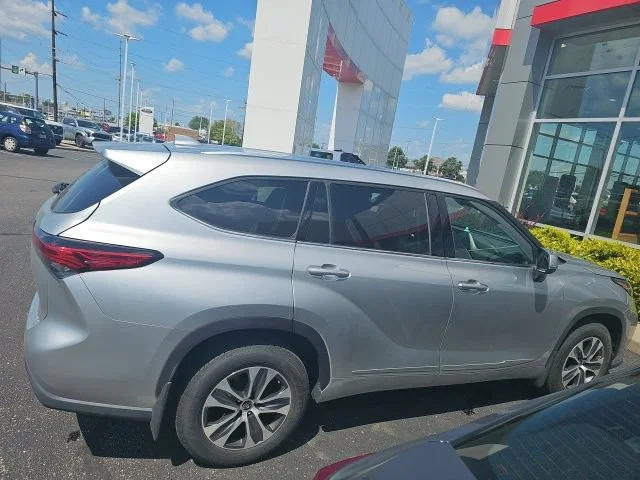 Certified Used 2021 Celestial Silver Metallic Toyota XLE image 17