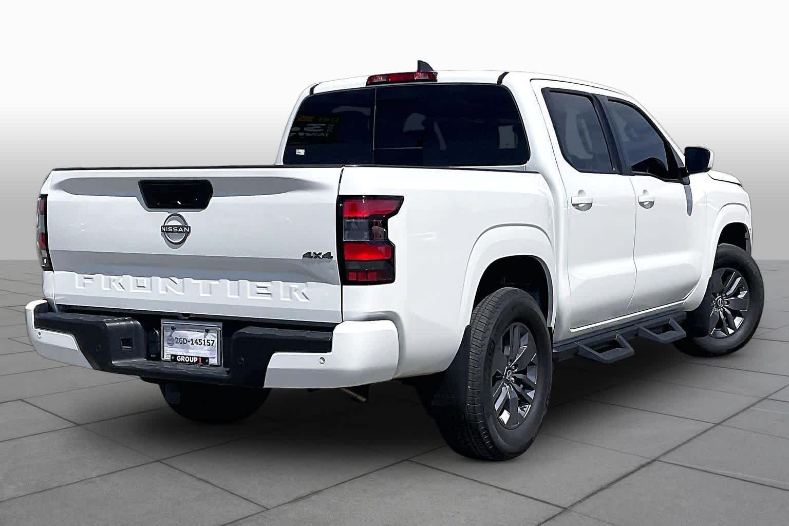 Used 2025 Glacier White Nissan SV image 12