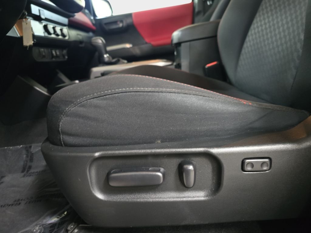 Used 2020 Magnetic Gray Metallic Toyota SR5 image 28