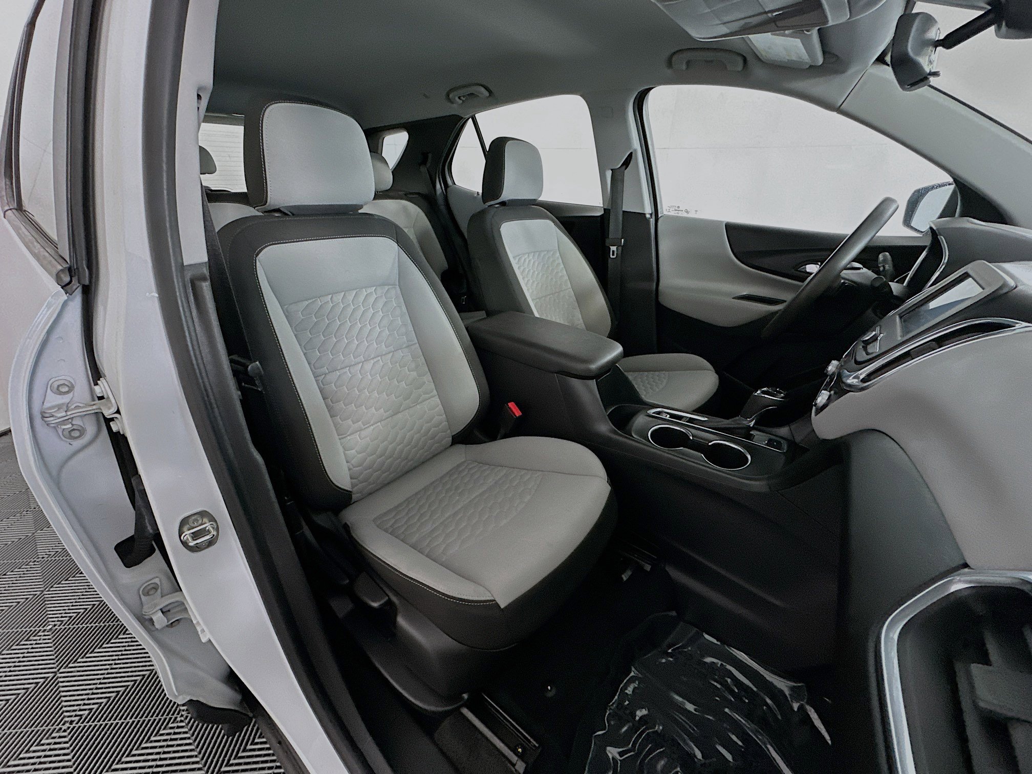 2020 Chevrolet Equinox 1FL - Photo 28