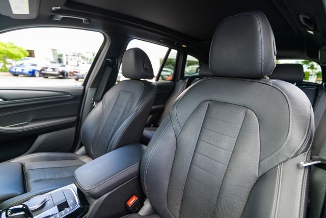Used 2022 Blue Metallic BMW xDrive30i image 5