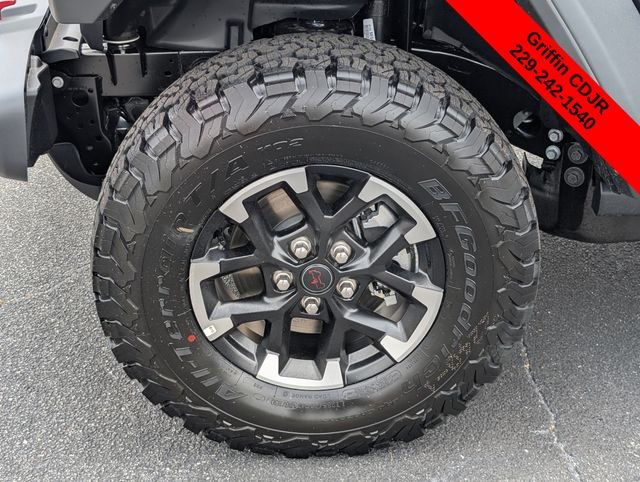 New 2026 Black Clear-Coat Exterior Paint Jeep Rubicon image 12
